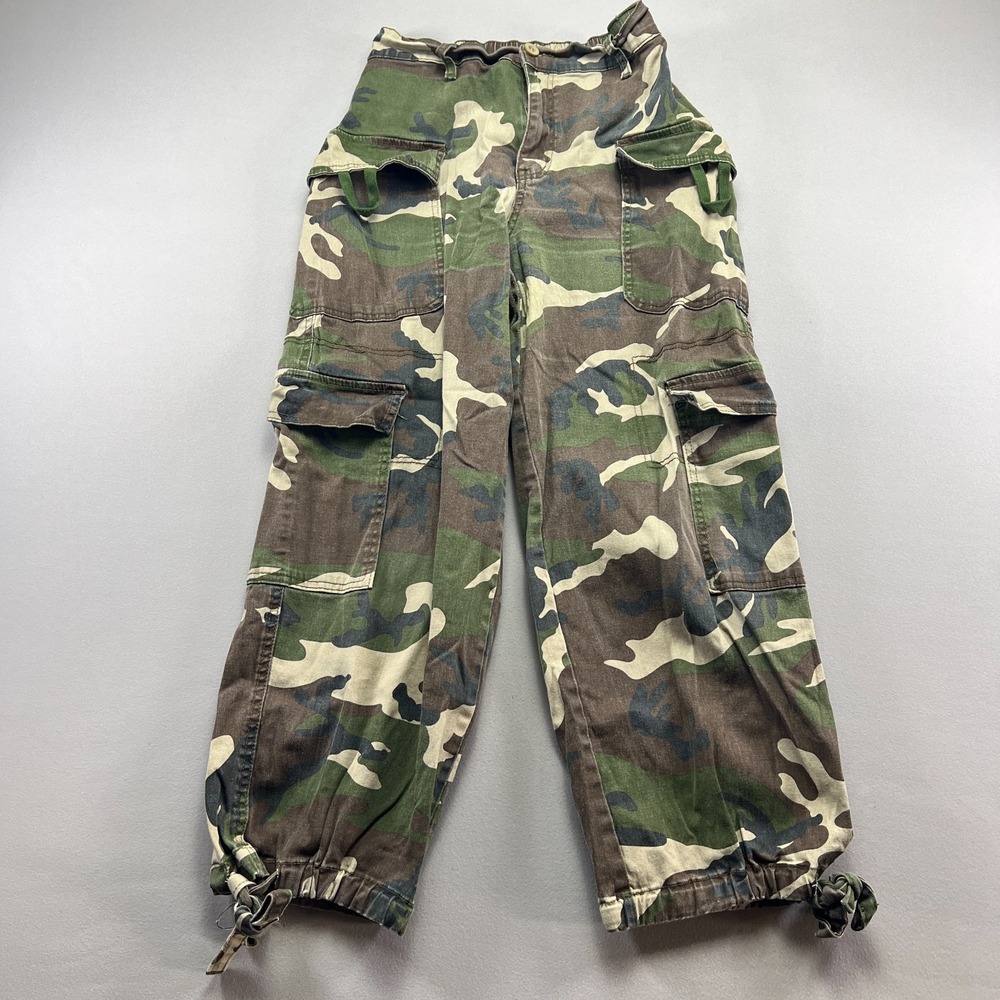 Almost Famous Cargo Pants Womens Medium Multicolor Camouflage Cotton Tapered Leg